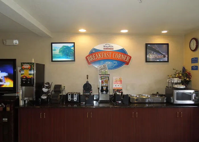 Bridgepointe Inn & Suites Toledo-Perrysburg-Rossford-Oregon-Maumee By Hollywood Casino